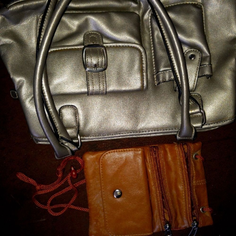 Purse bundle  - Picture 2 of 3